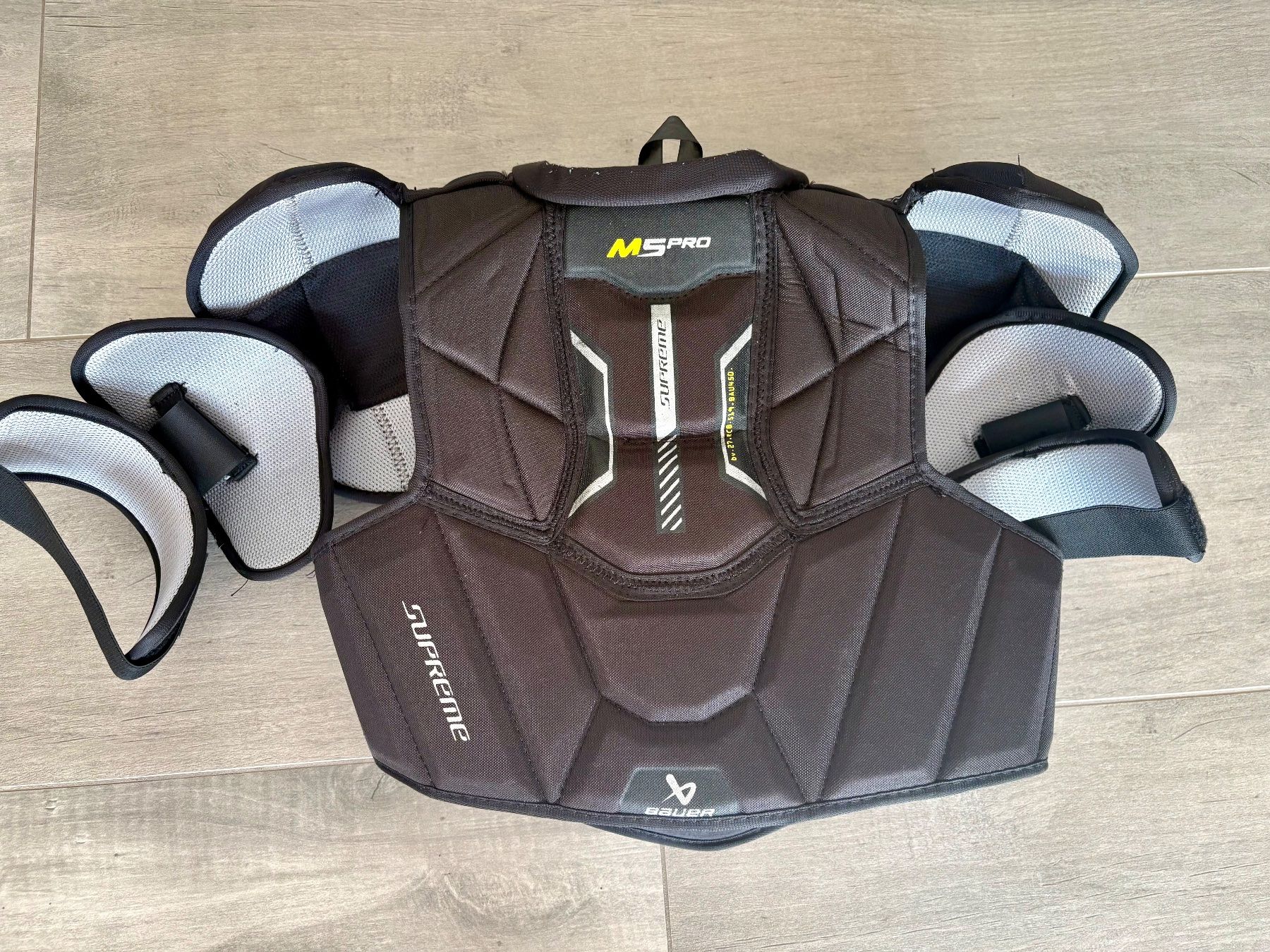 Bauer Schutz & Schoner: Bauer Supreme S M5PRO Torso Schoner Grösse L – Gebraucht aus Lufingen von Fluripondia 1