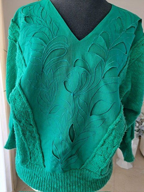 Maglioni & Felpe: extravaganter Pulli von SIDE EFFECTS – Usato da Neuhausen am Rheinfall venduto da mariess