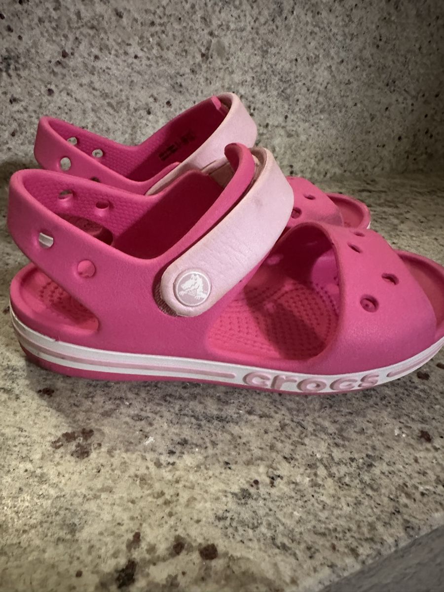 Crocs Scarpe per ragazze: Crocs Sandalen C11 – Usato da Böckten venduto da ZokaAugust