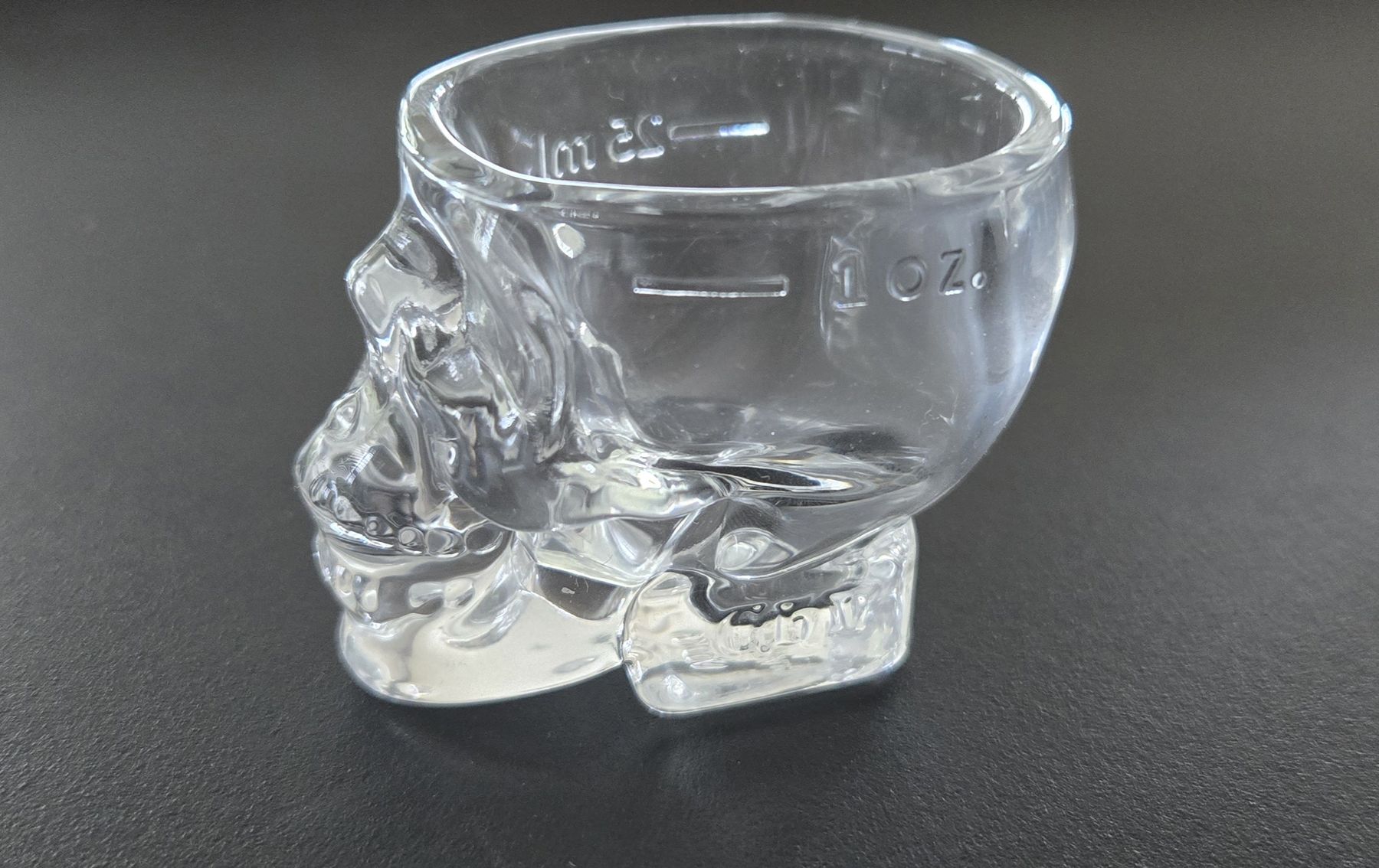 Bicchieri: 4er Set Totenkopf Schnapsgläser - Shots – Usato da Lachen SZ venduto da LinDiscount 3