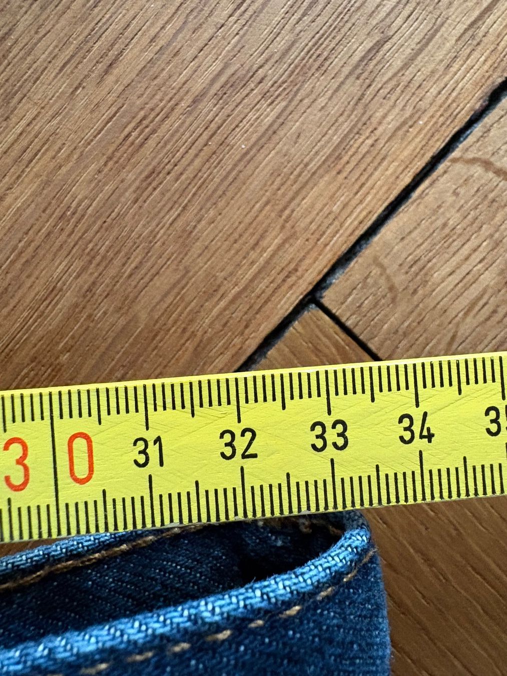 Cos Jeans: COS Tapered Jeans Gr. 25 – Usato da Zürich venduto da triangular 4