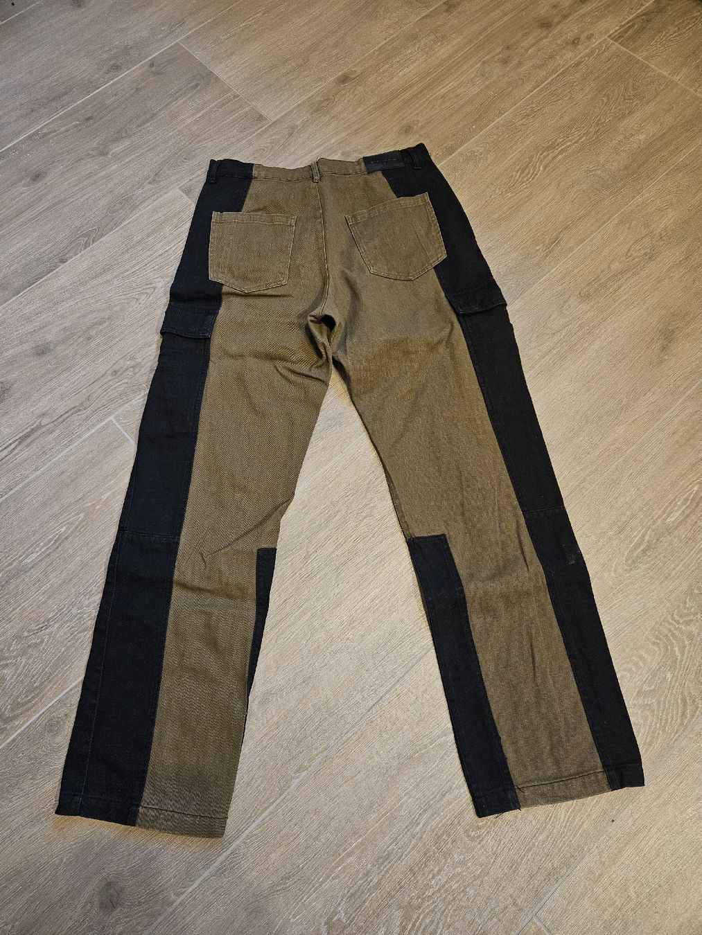 Sean John Pantaloni: Pantalon cargo SEAN JOHN (M) – Usato da Arveyes venduto da sape.online 1
