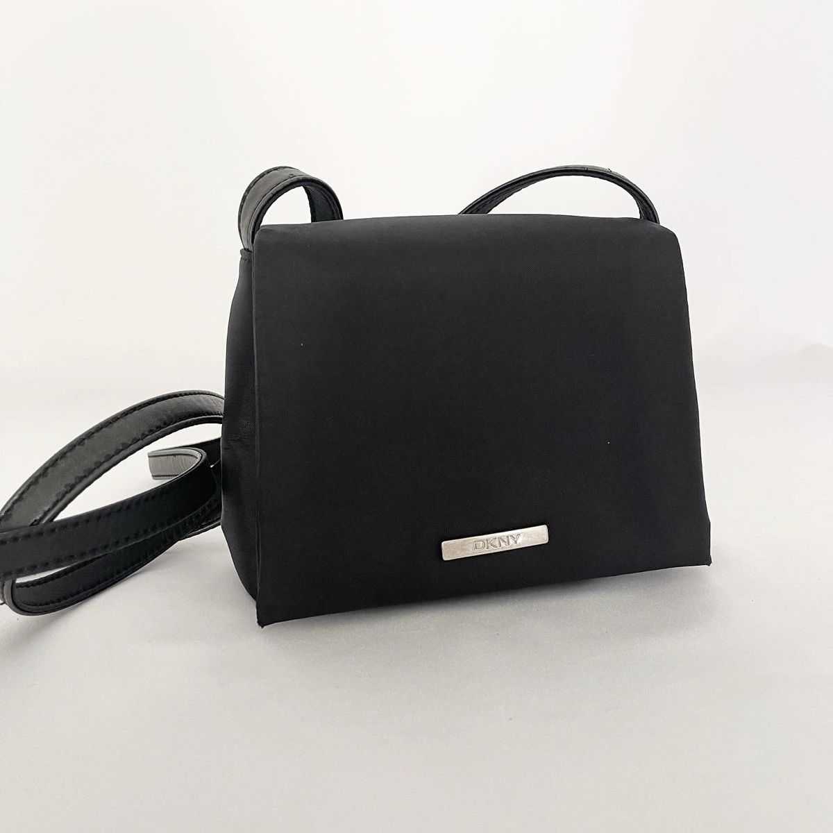 DKNY Borse da donna: DKNY Mini Bag – Usato da Emmen venduto da Avviivva_Com2023 1