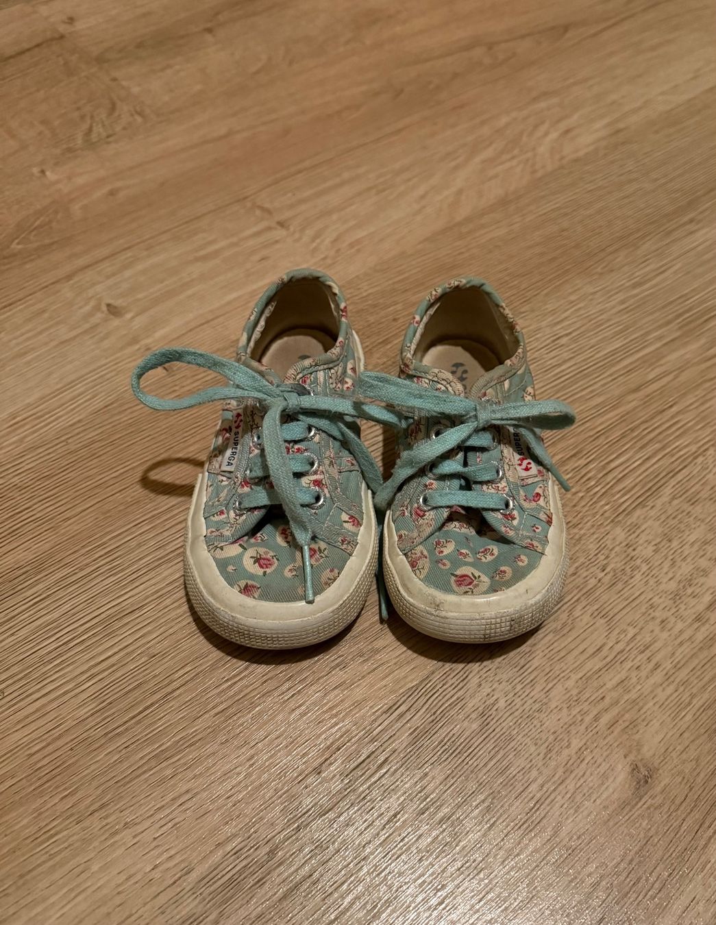 Superga Scarpe per ragazze: Superga Schuhe Grösse 24 – Usato da Liestal venduto da sei_j5yn