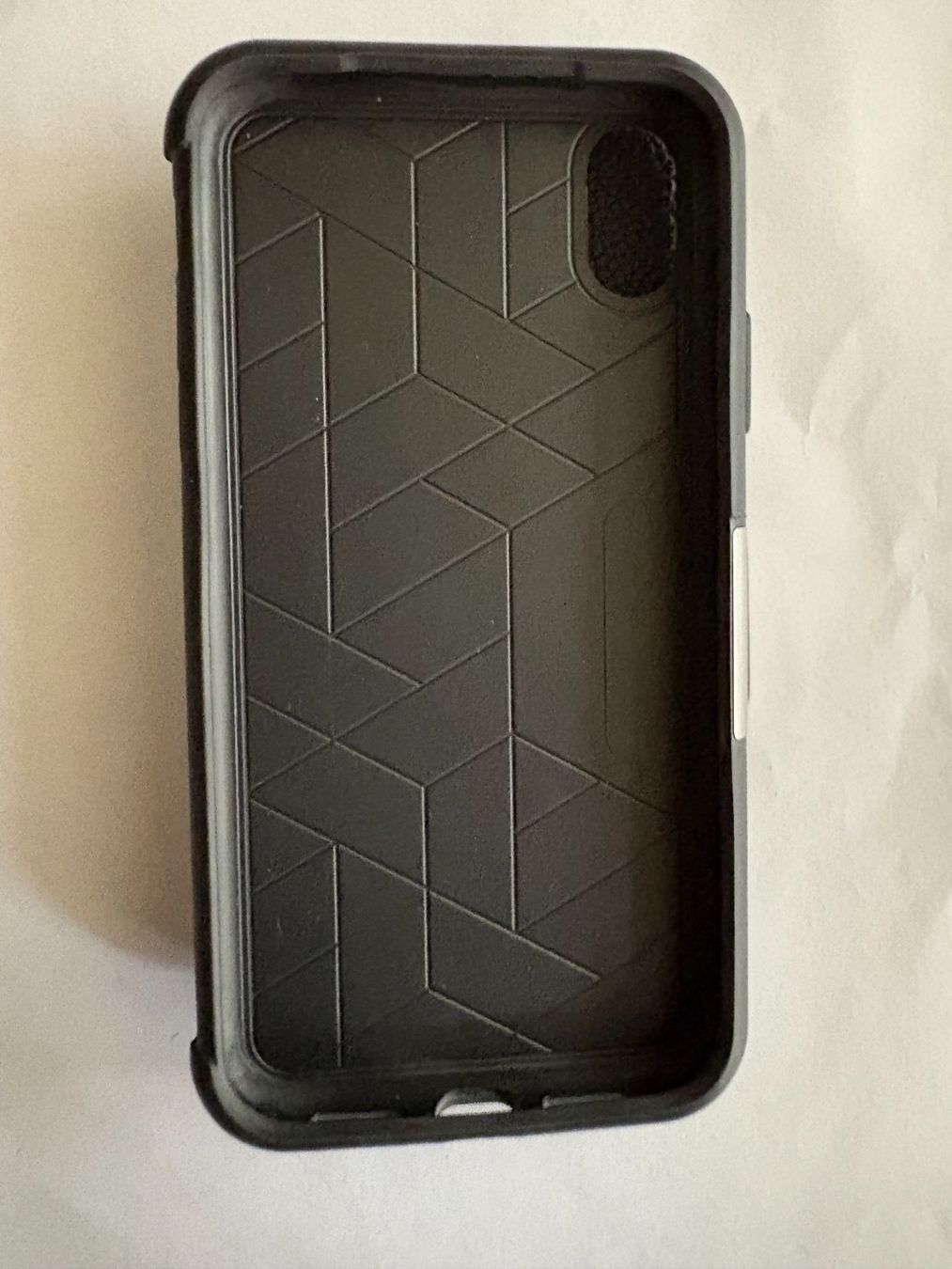 OtterBox Cover & Protezioni schermo: Otterbox hülle für iphone xr – Usato da Winterthur venduto da UncleMikha-el 2