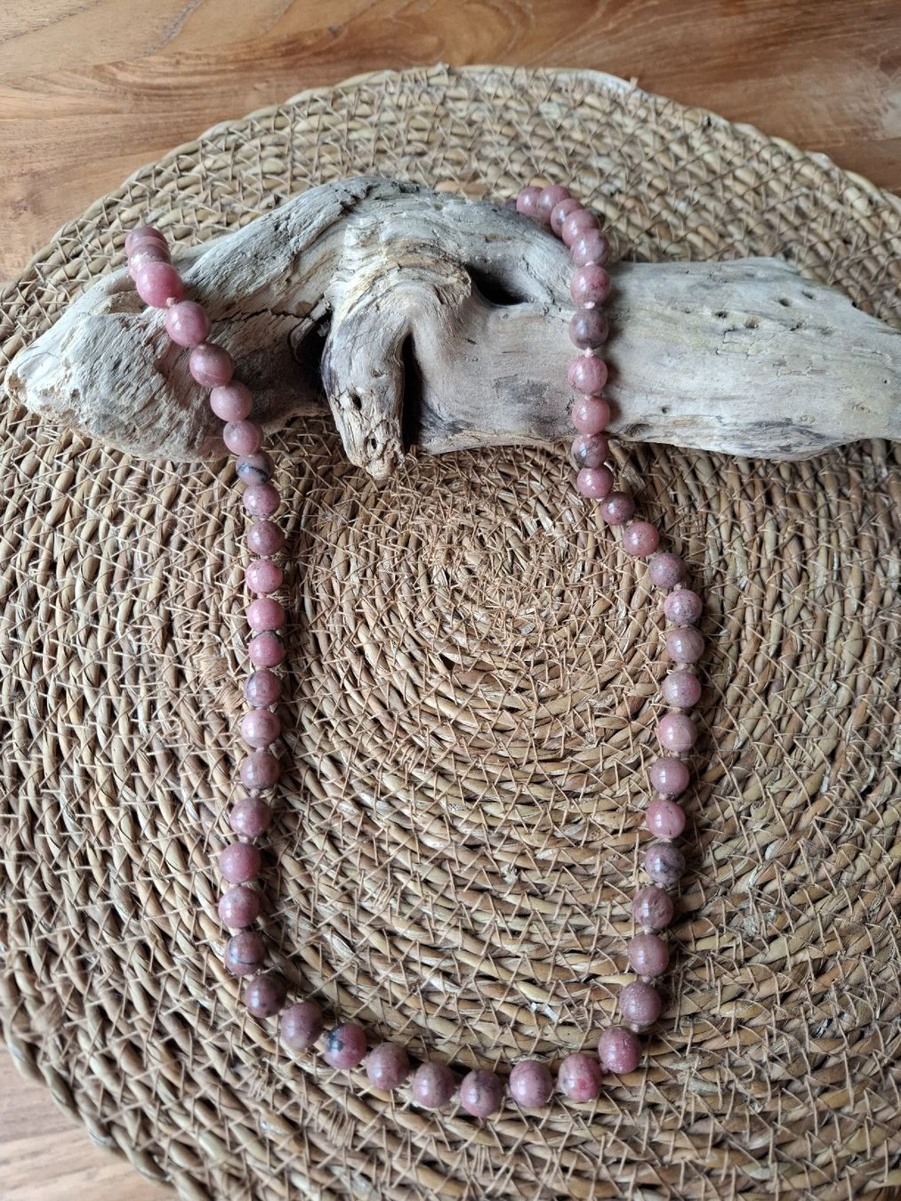 Catenine: Collier en pierres Rhodonite – Usato da Biel/Bienne venduto da Lionne72