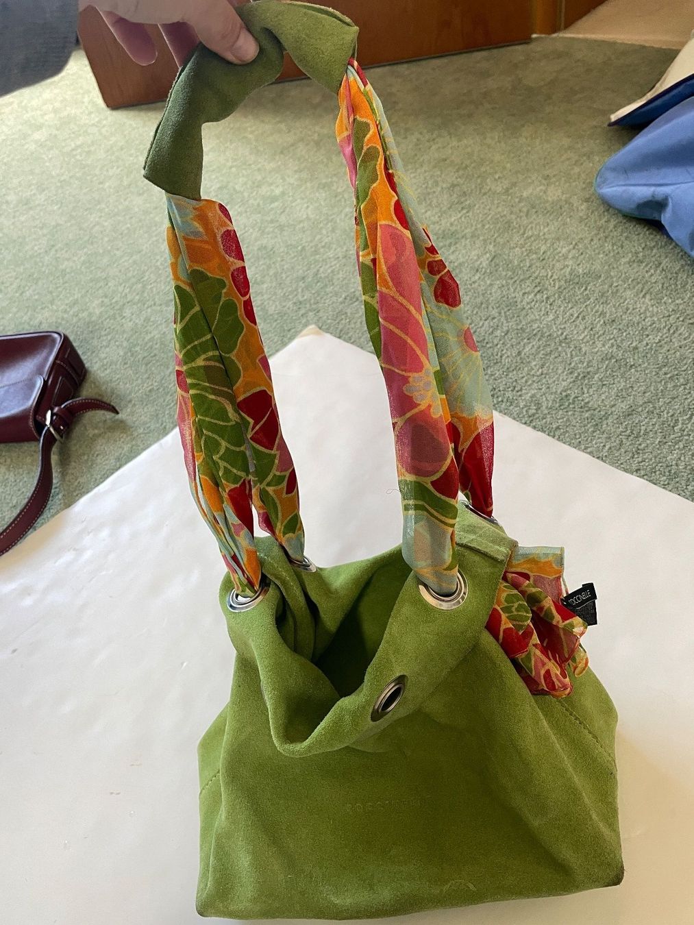 Coccinelle Borse da donna: Coccinelle sommerliche Handtasche hellgrün – Usato da Volketswil venduto da n_r_5gdf 2
