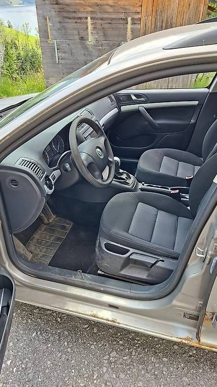 Skoda Automobili: Skoda Octavia Combi 4x4 1.9 TDI – Usato da Innerthal venduto da PascalMaechler 2