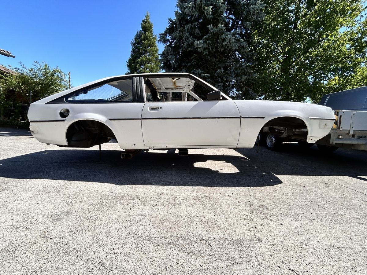 Opel Automobili: Opel Manta B – Difettoso da Hellbühl venduto da Kadettgte1979 5