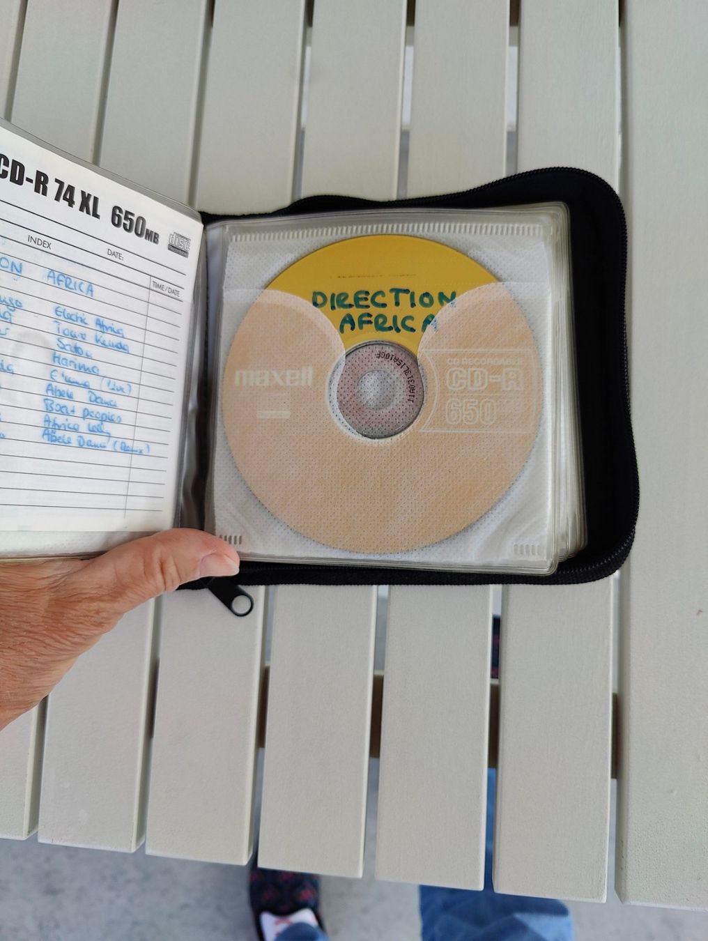 CDs: CD Tasche mit Afrikanischer Musik – Gebraucht aus Meggen von SellingGoods_1 1
