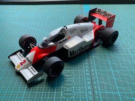 McLaren MP4/2B 1985 Alain Prost mit Marlboro 1:18