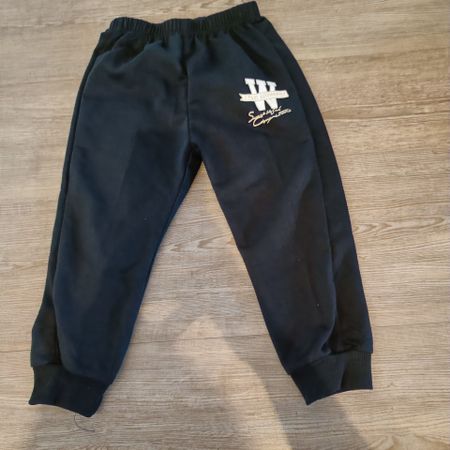 Trainerhose Grösse 98