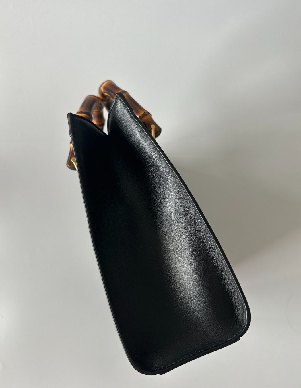 Gucci Taschen für Damen: New classic bag Gucci Diana – Neu und originalverpackt aus Lugano von juledo 3