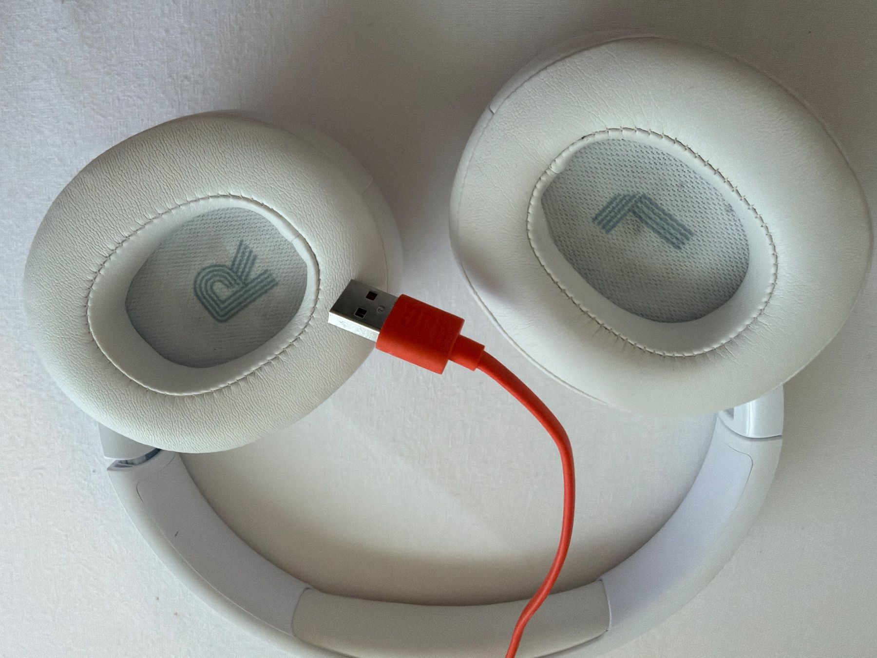 JBL Casques audio: Original JBL Kopfhörer mit Ladekabel – D'occasion à St. Gallen par Anastasia_008 1