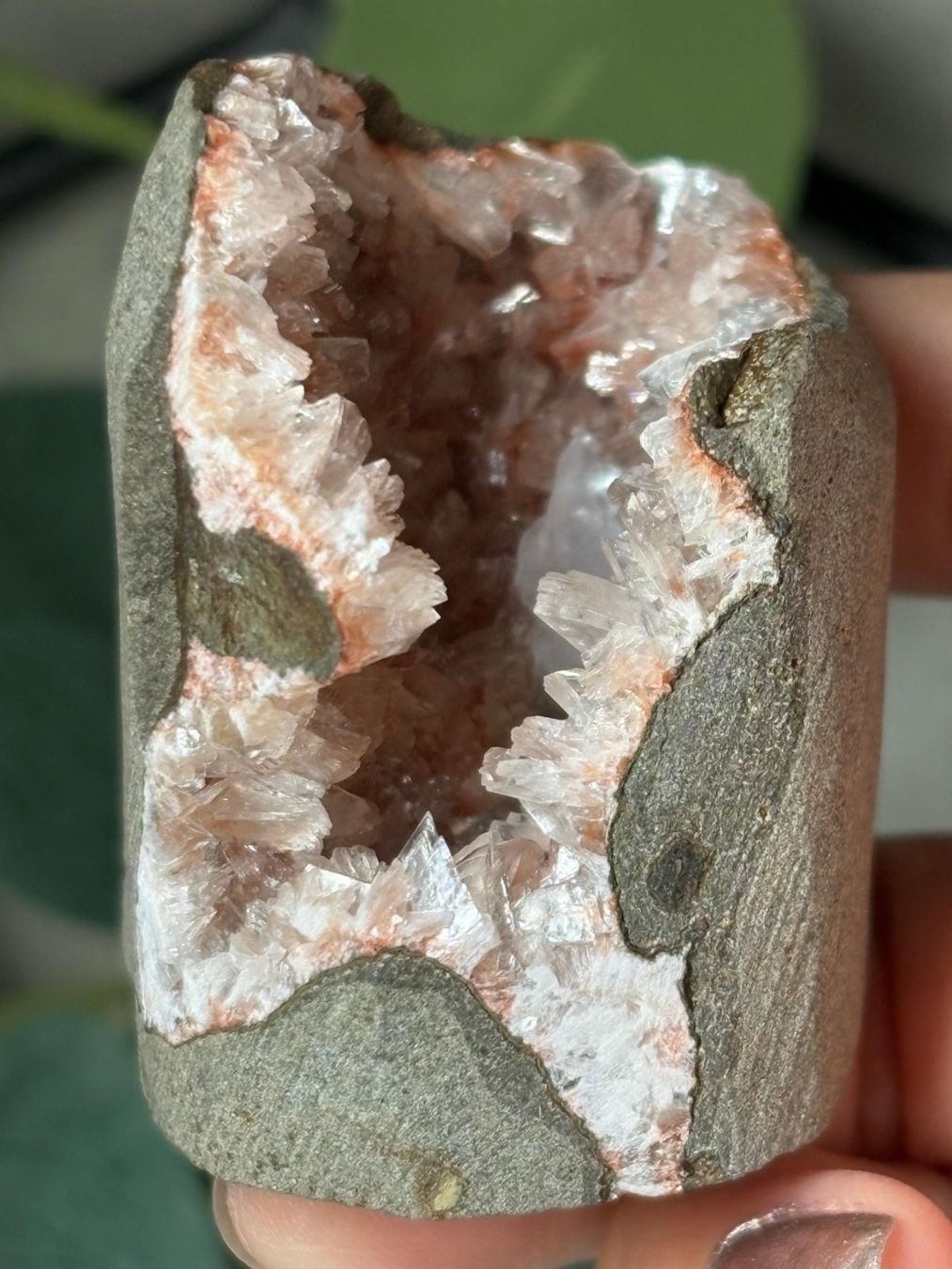 Pietre preziose: Pink Heulandit-Geode (mit Calcit) – Nuovo (secondo la descrizione) da Neuheim venduto da m.hald