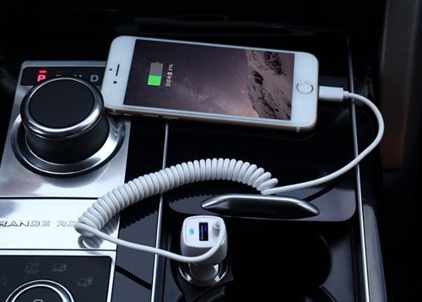 Ladegeräte: IPhone Dual Port Telefon Kfz-Ladegerät – Neu und originalverpackt aus Unterägeri von RmOnline 4