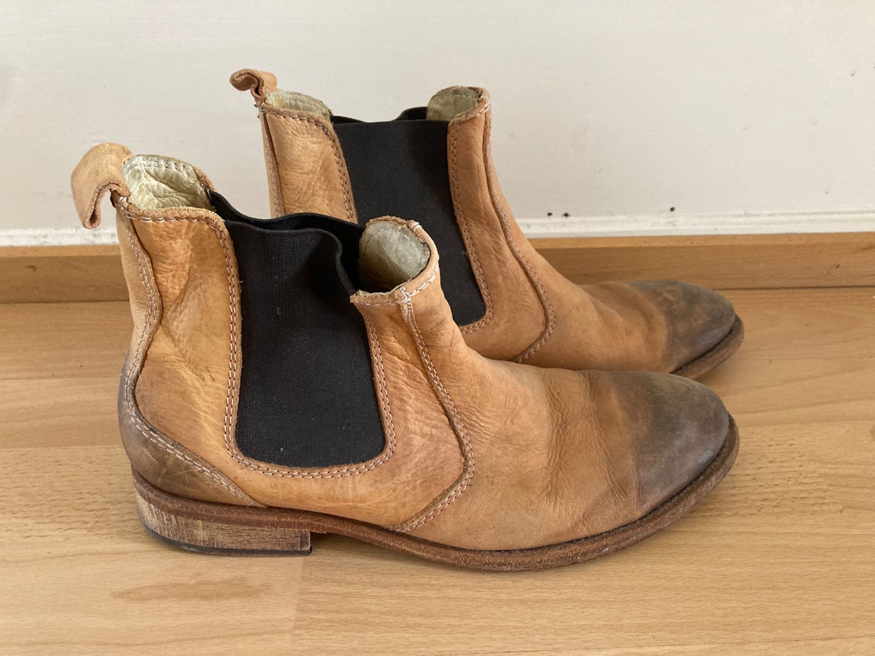 Scarpe da uomo: Pasito Boots gr 40 – Usato da Basel venduto da Myriam3
