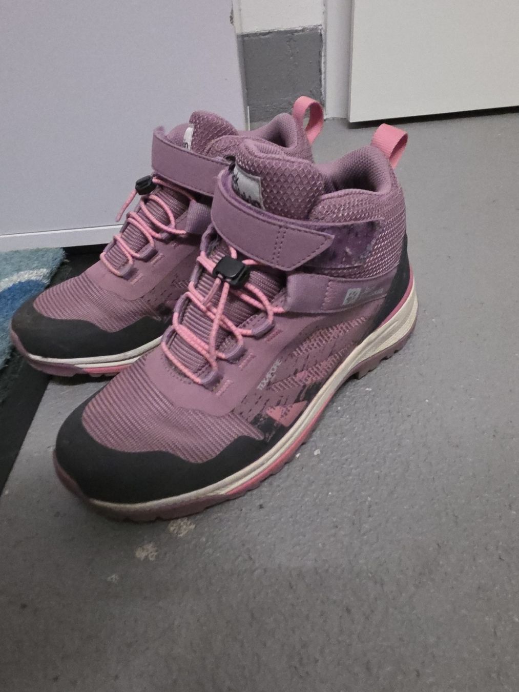 Jack Wolfskin Scarpe per ragazze: Jack Wolfskin Mädchen Wanderschuhe Gr. 37 Top Zustand – Usato da Wilen b. Wil venduto da I_R