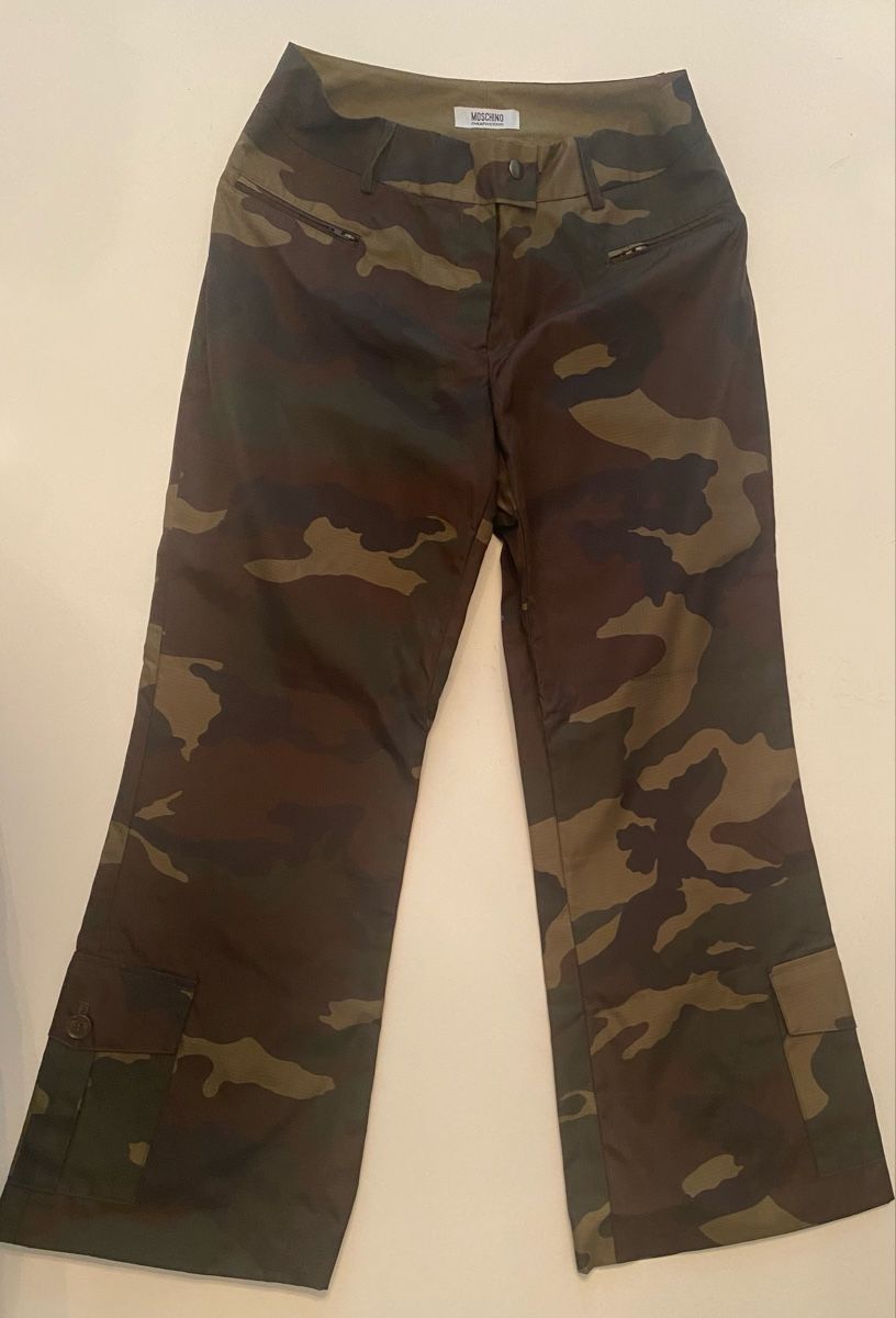 Moschino Pantalons: Moschino Camouflage Hose, Grösse 36 – D'occasion à Grabs par blueye57