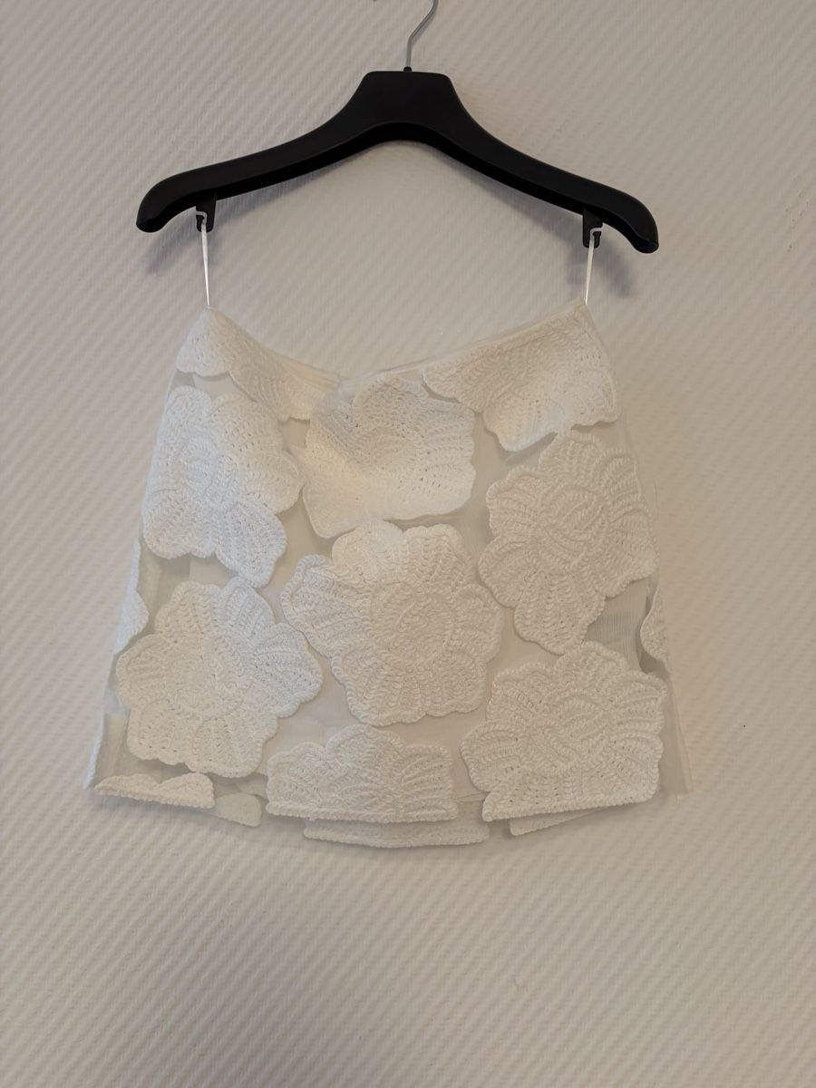 Zara Jupes: Sommerrock Zara mit Blumenmuster – Neuf (Voir description) à Basel par ew1_rp7f
