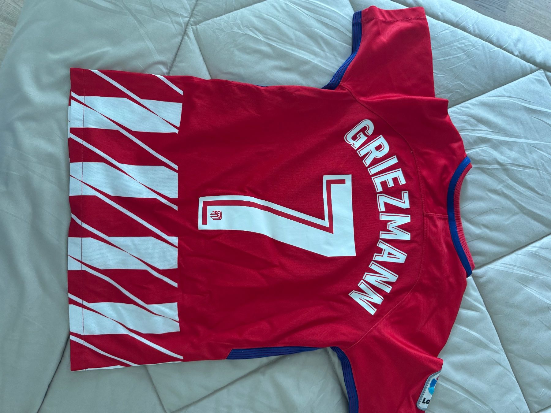 Nike Scarpe, pantaloni & magliette da ginnastica: Fussball Trikot Gr. 147/158 – Usato da Binningen venduto da Nfizzi 1