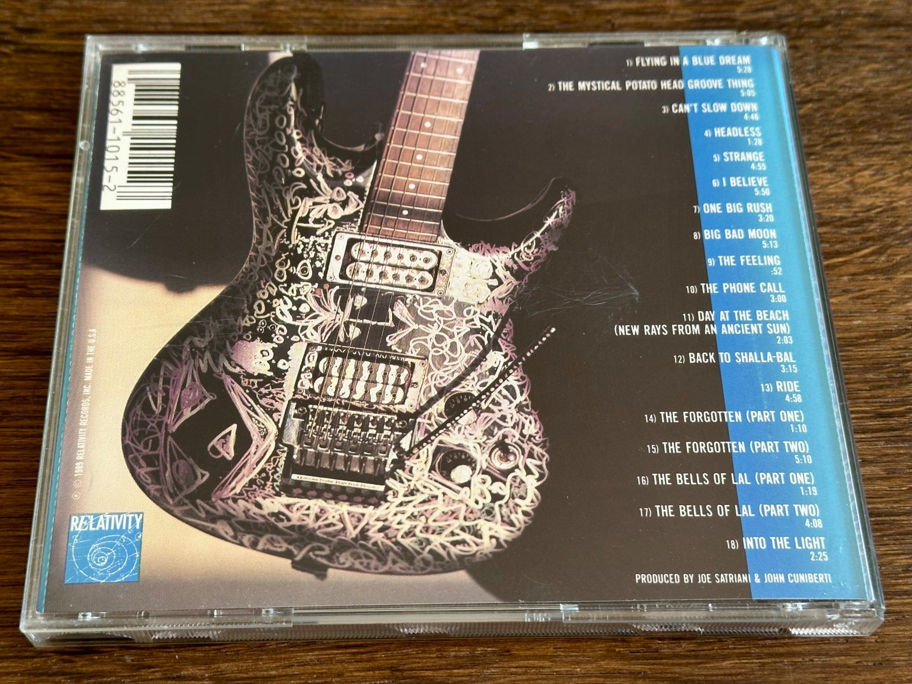CD: Joe Satriani - Flying in a blue dream - CD – Usato da Pontresina venduto da il-bain 1
