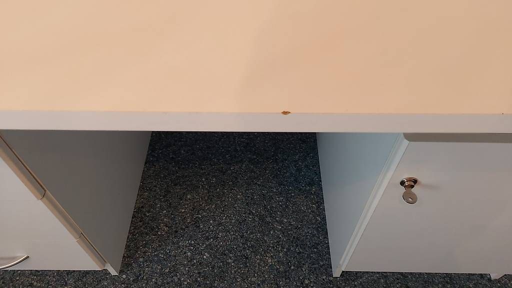 Schreibtische: Schreibpult – Gebraucht aus Safenwil von 12331 2