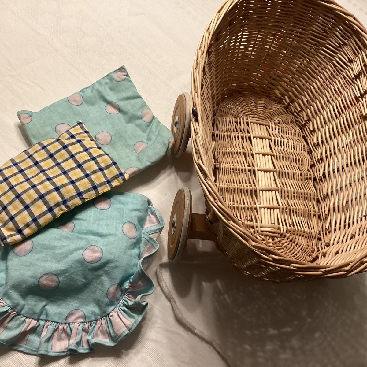 Spielzeuge: Puppenwagen mit Teddybären – Gebraucht aus Reinach BL von Linda013 4
