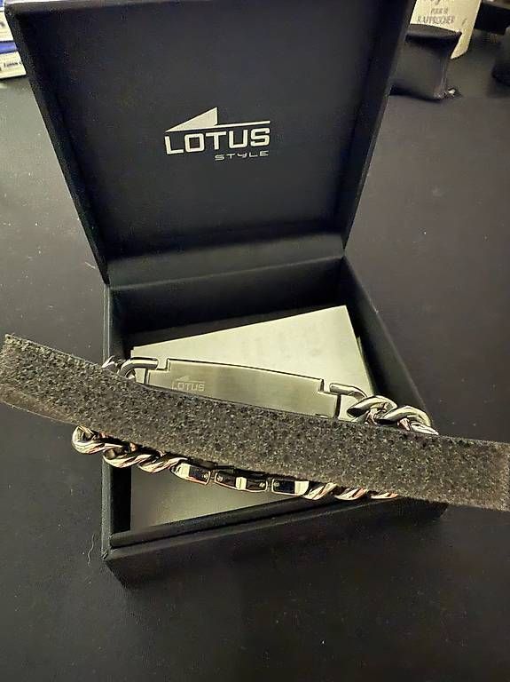 Bracciali & Braccialetti: Bracelet Gourmette Lotus Neuf – Usato da Pont-de-la-Morge venduto da Darfal 2