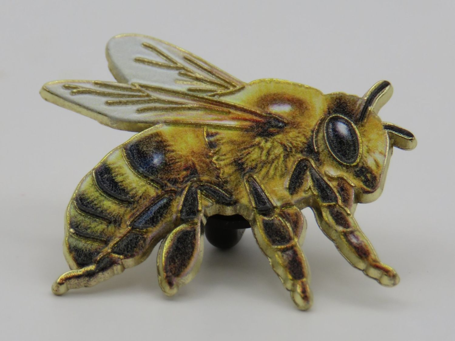 Spille & Fermagli: Ansteck Pin - BIENE - Emaille - Goldfarben - 3x3cm – Nuovo e nell'imballaggio originale da Grenchen venduto da Yamahwildstar16 1
