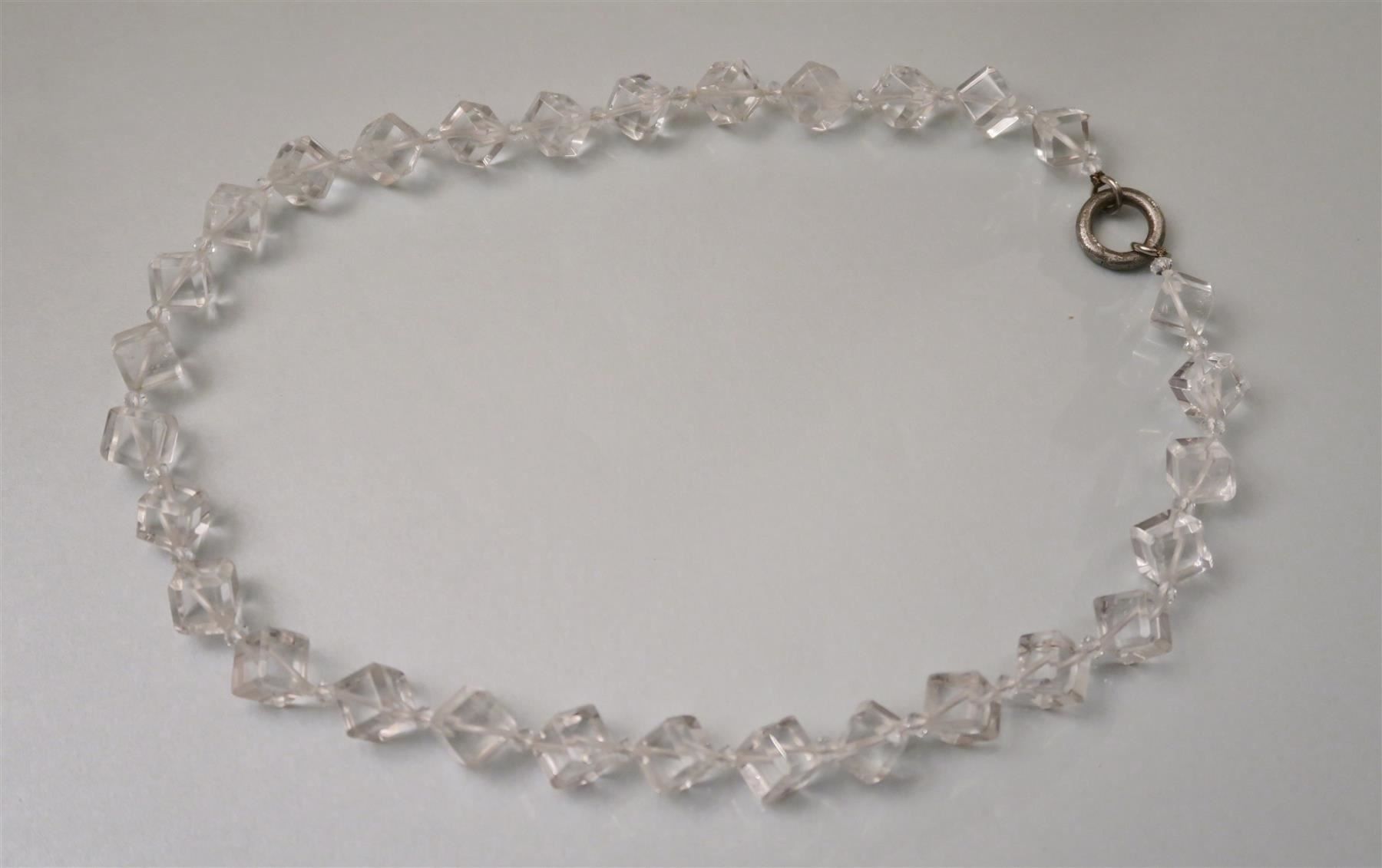 Catenine: Perlenkette Naturstein durchsichtig – Usato da Brittnau venduto da marlenestone 1