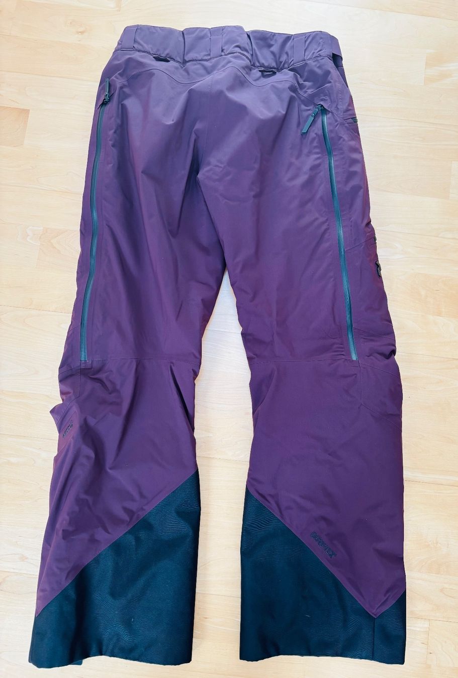 Peak Performance Hosen: Peak Performance Skihose Damen Grösse S – Gebraucht aus Ennetbürgen von Evelyne_G 1
