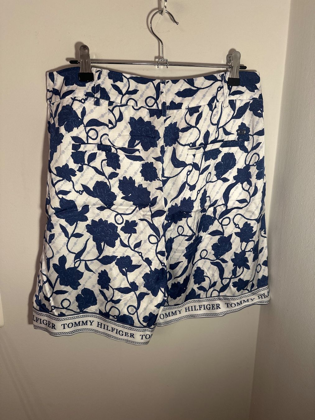 Tommy Hilfiger Pantaloni: Tommy Hilfiger Shorts, Gr. 38 – Usato da Bern venduto da Ibizaflow 1