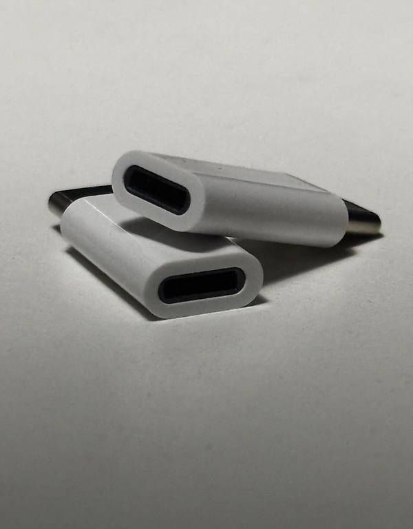 Lecteurs & Adaptateurs: ADATTATORE LIGHTNING e USB-C – D'occasion à S. Antonino par uss_ksk 1