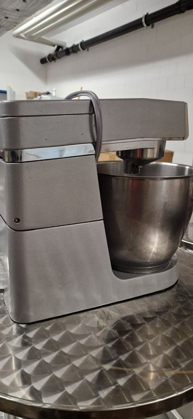 Kennwood Appareils de cuisine: Kenwood Küchenmaschine – D'occasion à Willisau par Emil084 1
