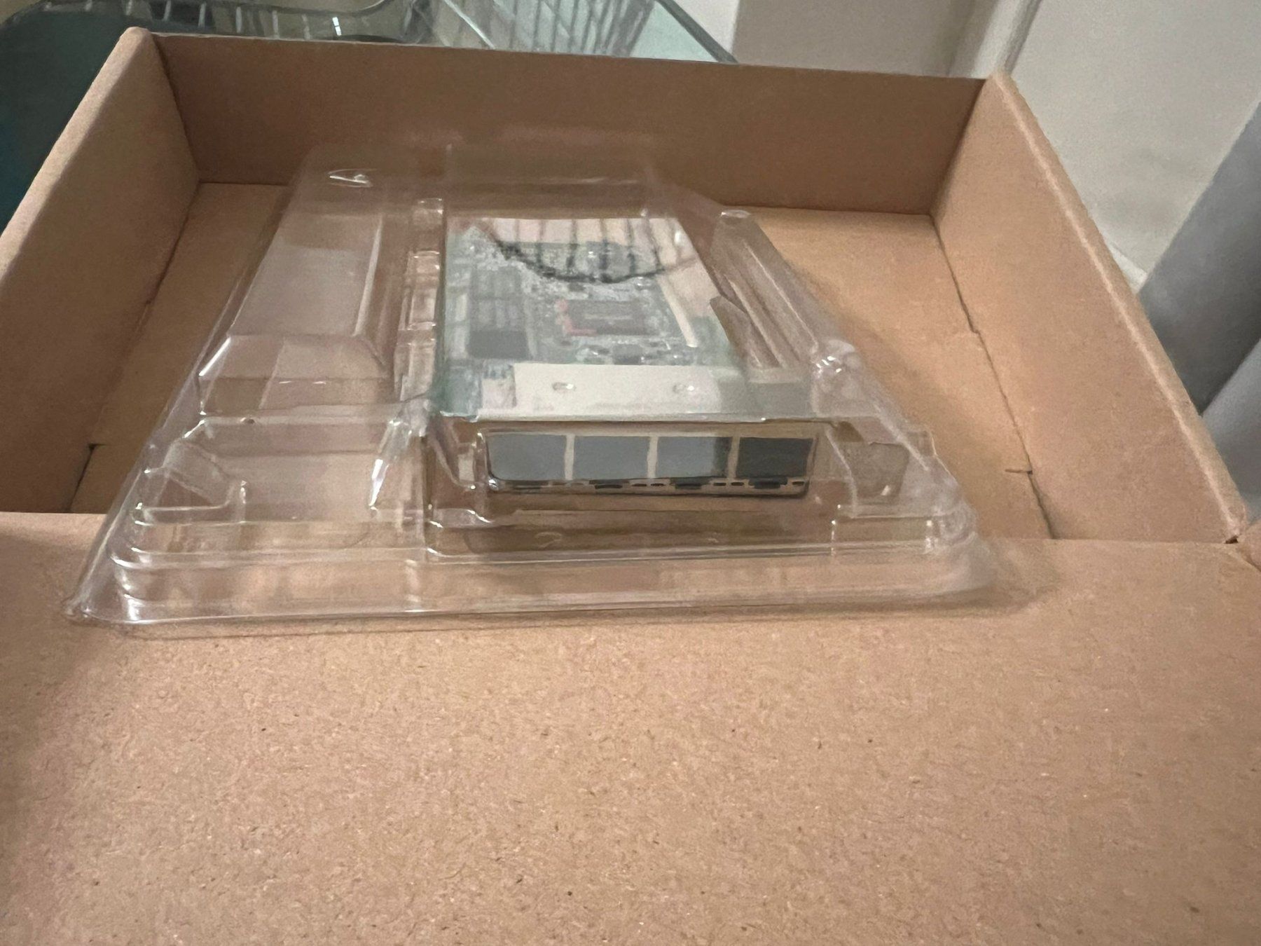Dell Unità & Adattatore: REDUCED Dell Broadcom PCI-e Gigabit Ethernet quad RJ-45TMGR6 – Nuovo (secondo la descrizione) da Unterägeri venduto da fr4nk18 1
