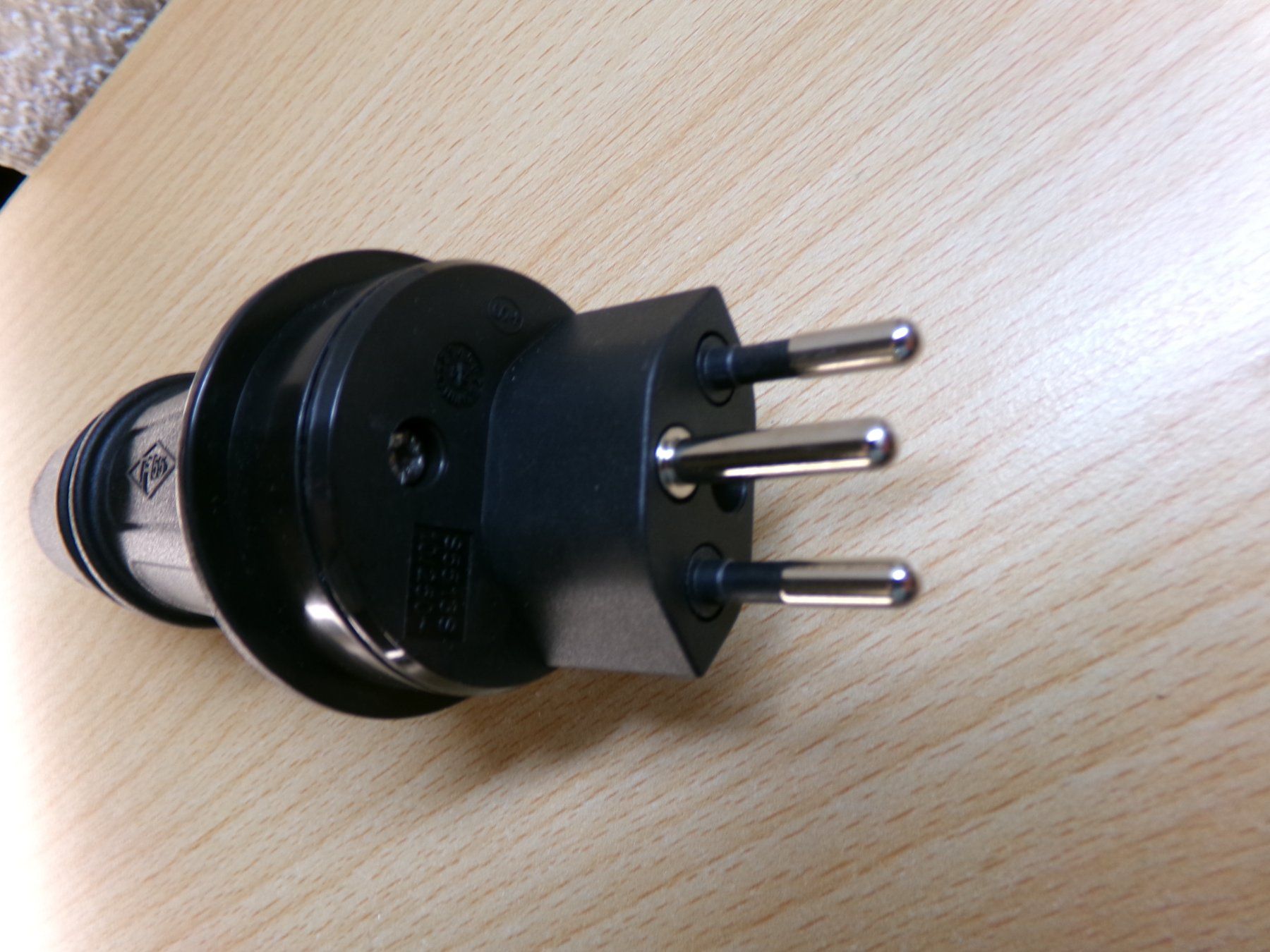 Spine: Stecker Typ13 IP55 schwarz – Nuovo (secondo la descrizione) da Hombrechtikon venduto da HaGeKa50 4