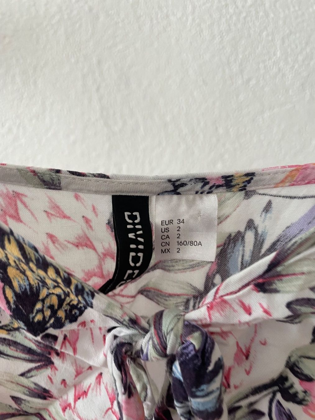 H&M Top: Sommerliches langes H&M Top mit Blumenmuster, Grösse 34 – Usato da Hubersdorf venduto da JanasHeartTreasures 2