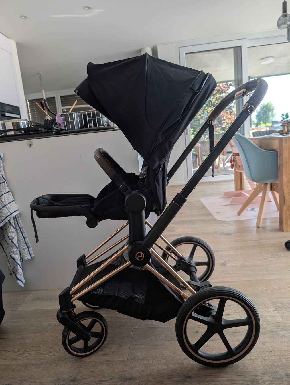Cybex Poussette: Cybex Priam Rose Gold – D'occasion à Rapperswil SG par mel_y9xm 1