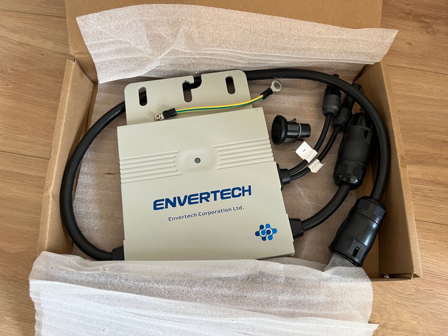 Inverter: Envertech EVT300 Microinverter - Balkonsolarkarftwerk – Nuovo e nell'imballaggio originale da Dietlikon venduto da kobold_nik