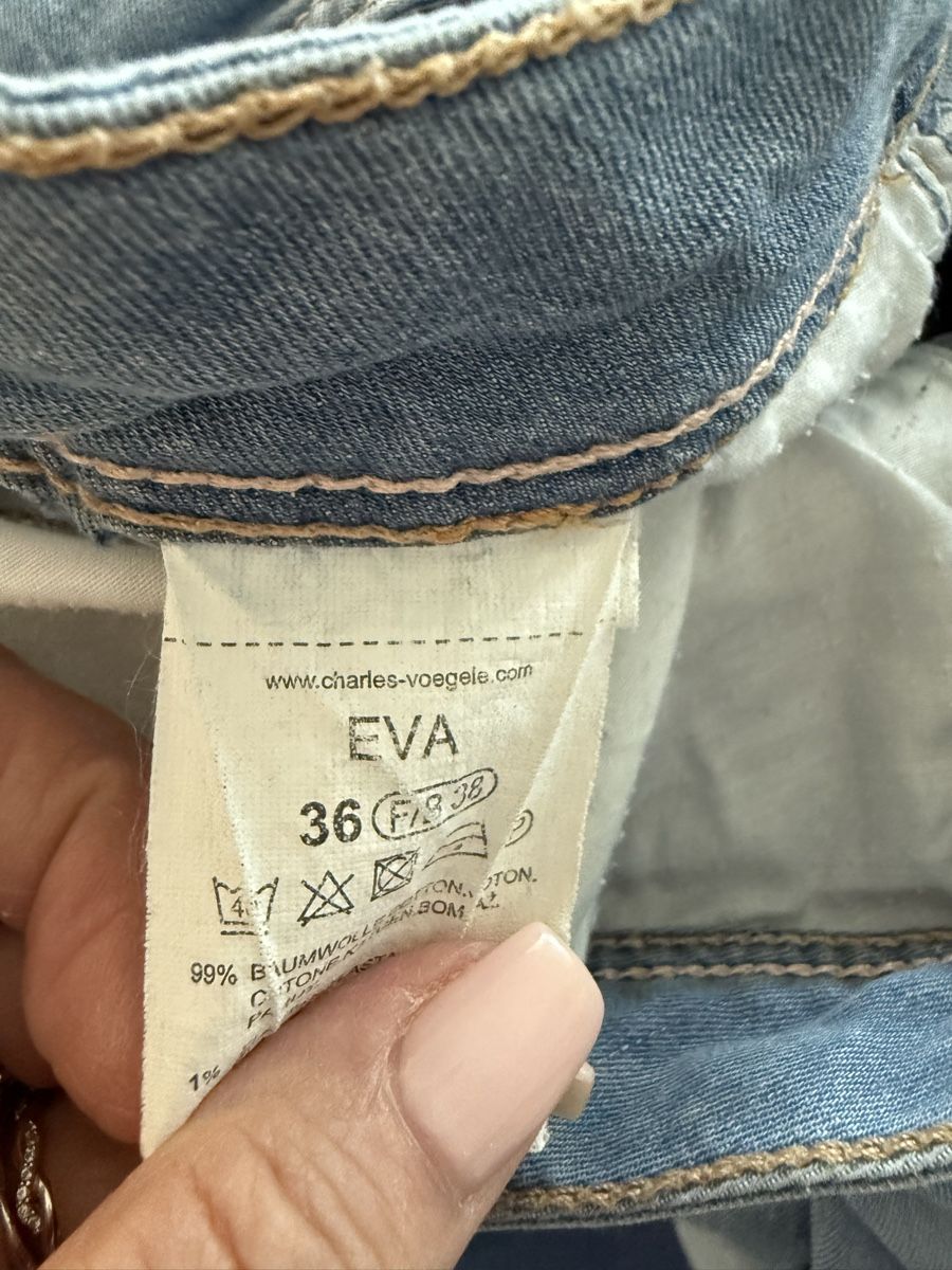 Pantaloni: Leichte Sommer-Jeans Capri, Grösse 36 – Usato da Lyss venduto da Sibella56 2