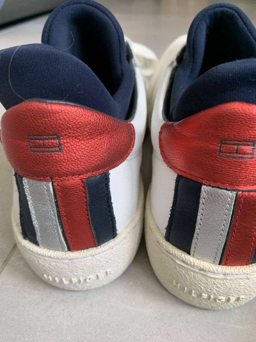 Scarpe da donna: Sneaker Gr.38 Tommy Hilfiger – Nuovo (secondo la descrizione) da Zuzwil SG venduto da alfaromeo159ti 1