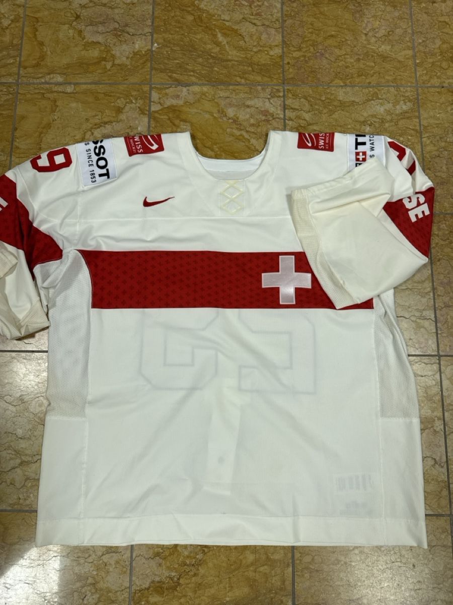 Schweizer Nati Canottiere & Pantaloni: Schweizer Nati Match Worn Robert Mayer  – Usato da Chur venduto da EHC7000 1