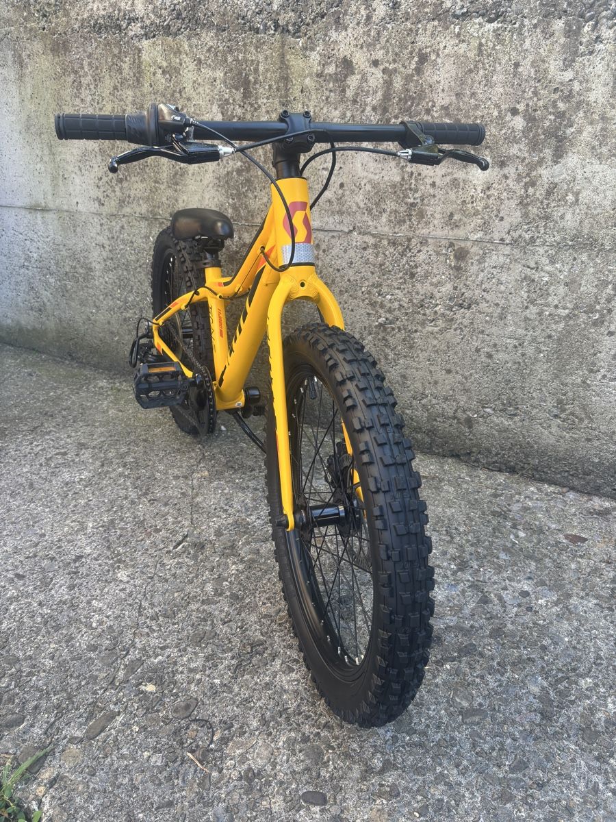 Scott Biciclette: SCOTT Scale JR 20 Plus Neuwertig ab Service – Nuovo (secondo la descrizione) da Küssnacht am Rigi venduto da sie_5yqs 8