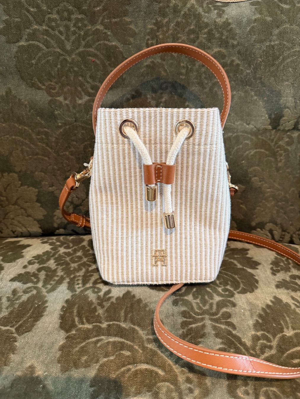 Tommy Hilfiger Borse da donna: Tolle Tommy Hilfiger Tasche – Nuovo (secondo la descrizione) da Schaan venduto da chinchillali