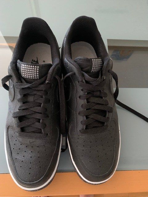 Nike Chaussures hommes: Schuhe – D'occasion à Glattbrugg par isidor23