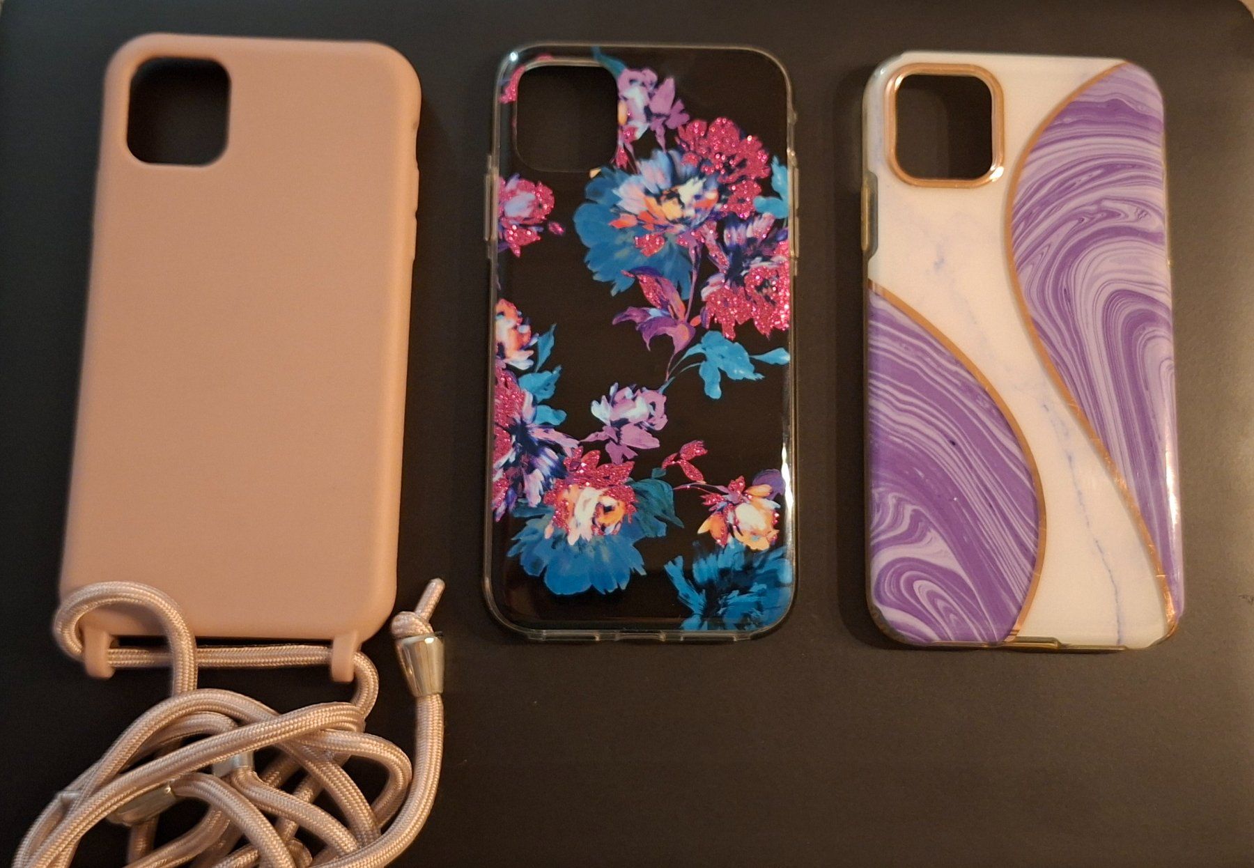Cover & Protezioni schermo: 3 Smartphonehüllen für Iphone 11 – Usato da Lupsingen venduto da Epoca05