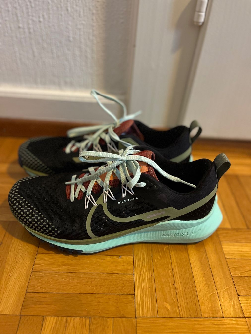 Nike Scarpe da uomo: Chaussures de trail Nike React Pegasus trail 4 – Nuovo (secondo la descrizione) da L'Orient venduto da var_ly9m
