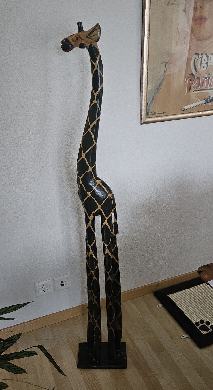 Skulpturen & Statuen: Dekorative Holzgiraffe, Handarbeit – Gebraucht aus Lohn-Ammannsegg von nadiika