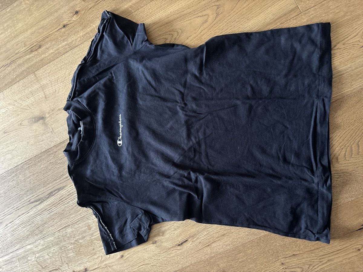 Champion T-shirt: T-Shirt – Usato da St. Gallen venduto da sabrina_19